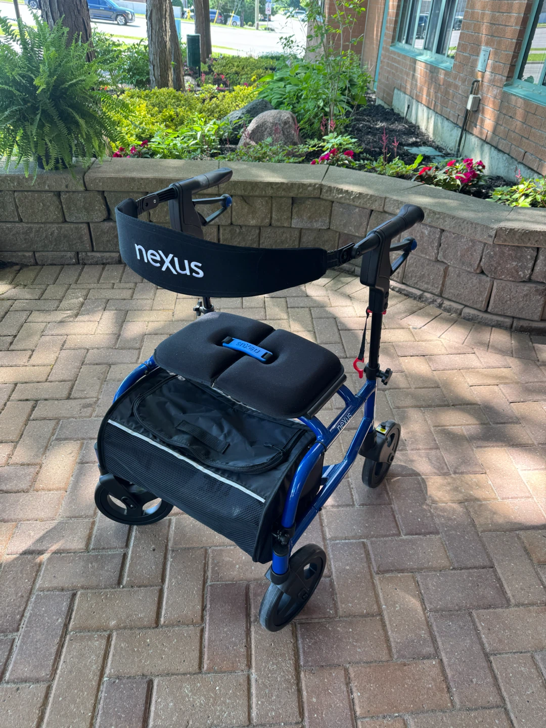NEXUS WALKER ROLLATOR DELIVERY INCLUDED