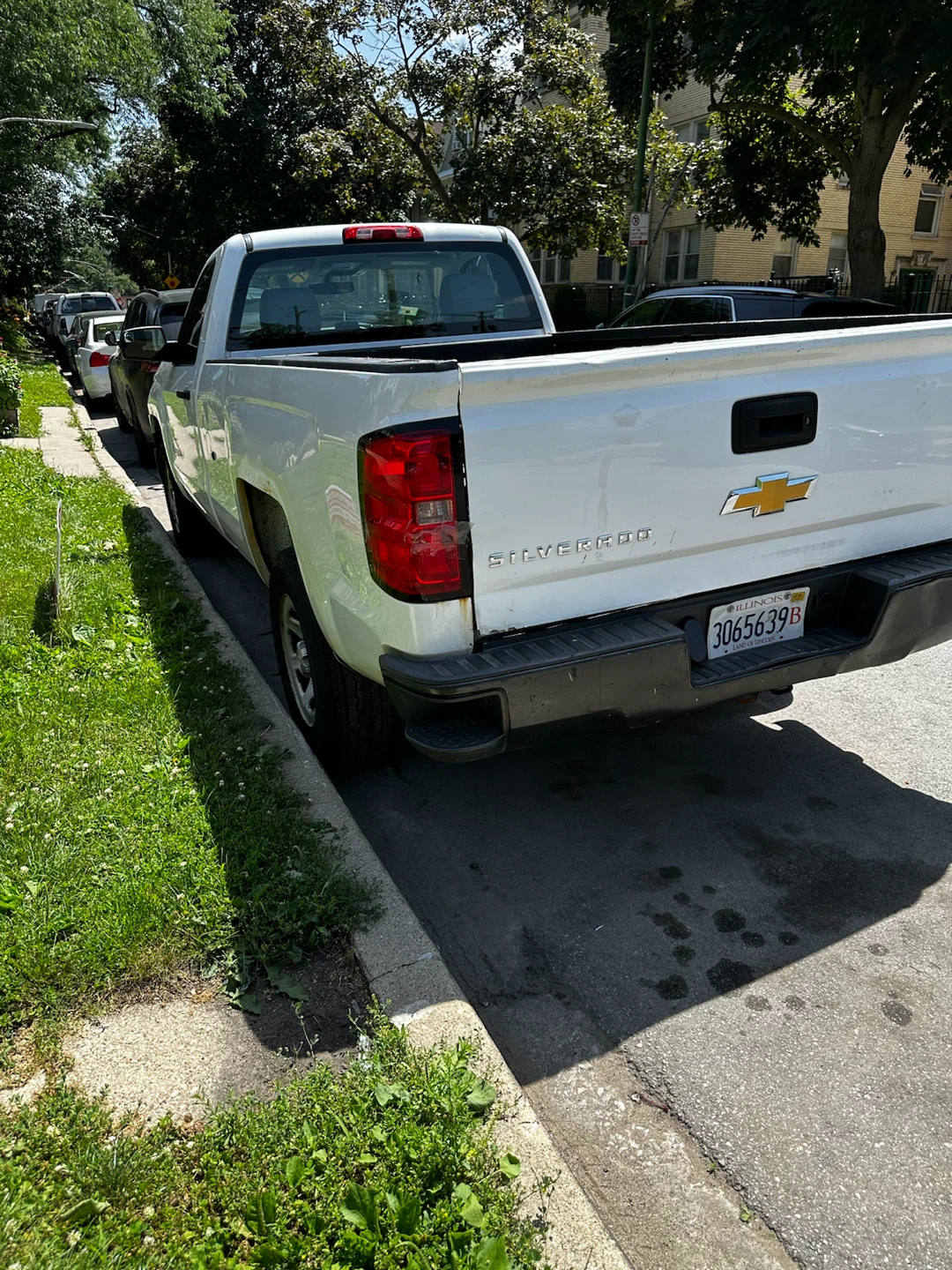 Chevy Silverado 1500 - photo 2