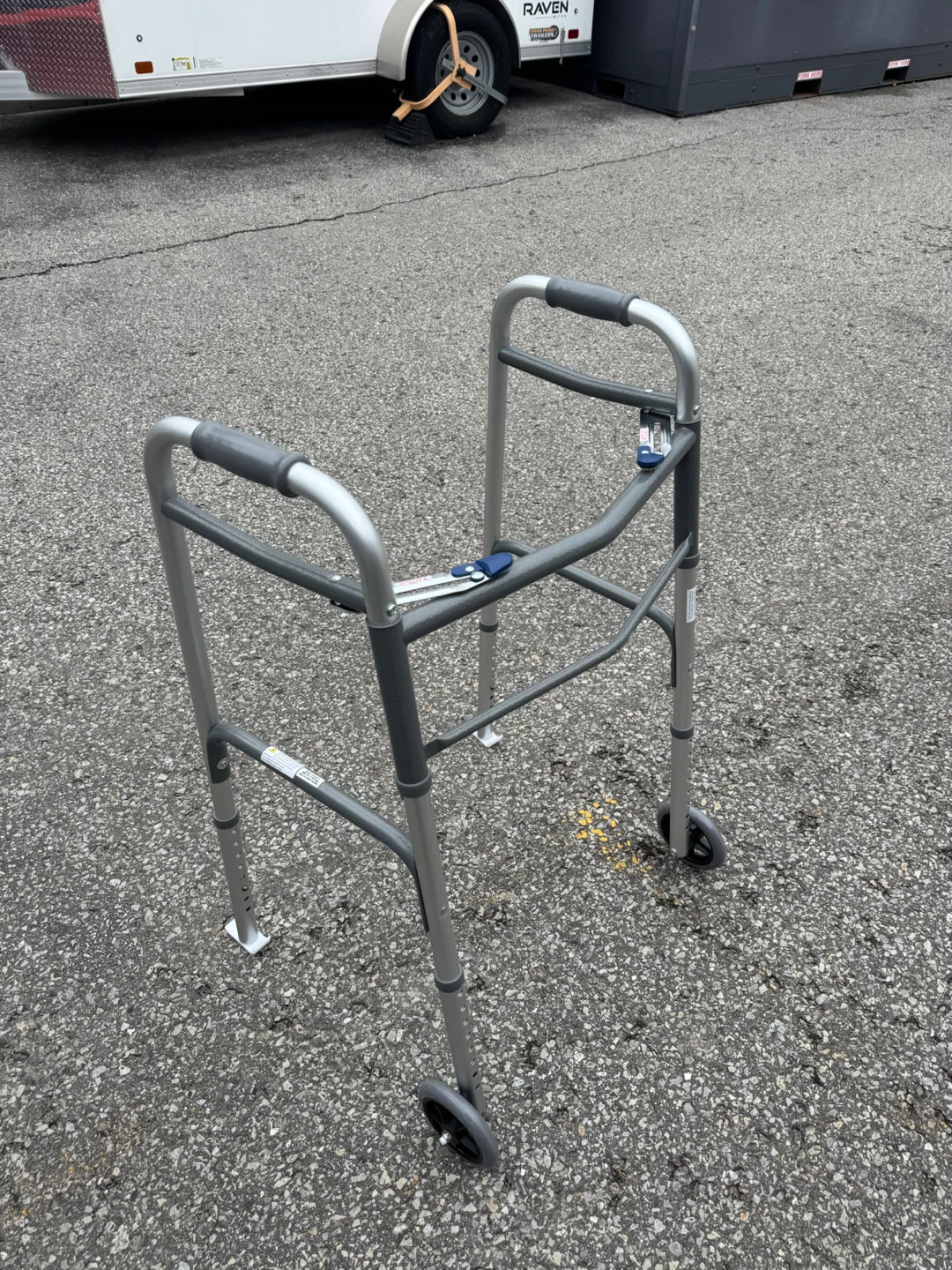 ALUMINUM WALKER
