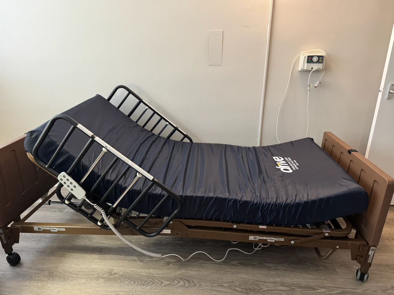 HOSPITAL BED DELIVERY SETUP RELOCATE BUY SELL RENT REPAIR - photo 3