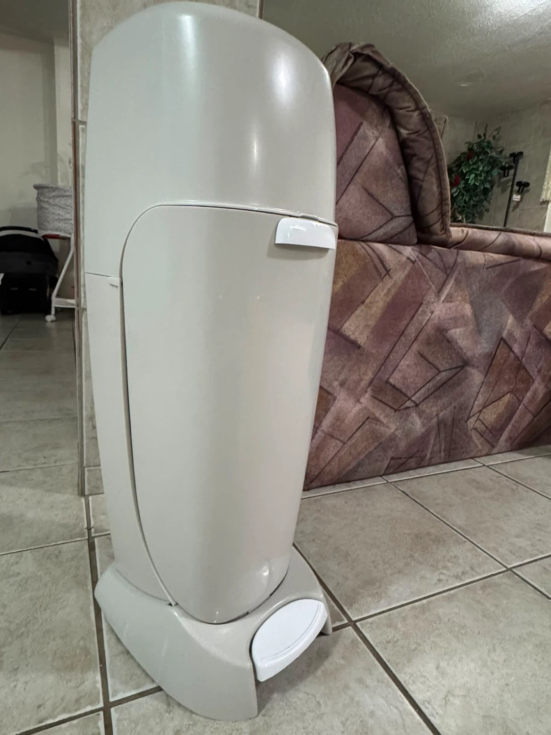 Diaper Genie with one refill - photo 2