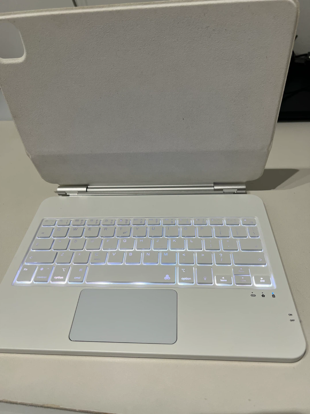 White Keyboard Case with Trackpad - photo 2
