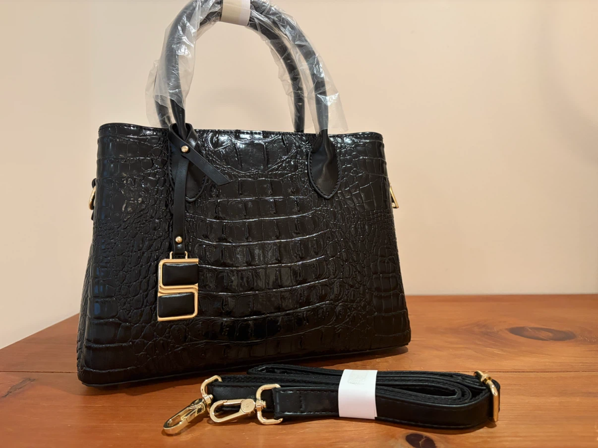 NEW ❤️ Croc Grain Genuine Leather