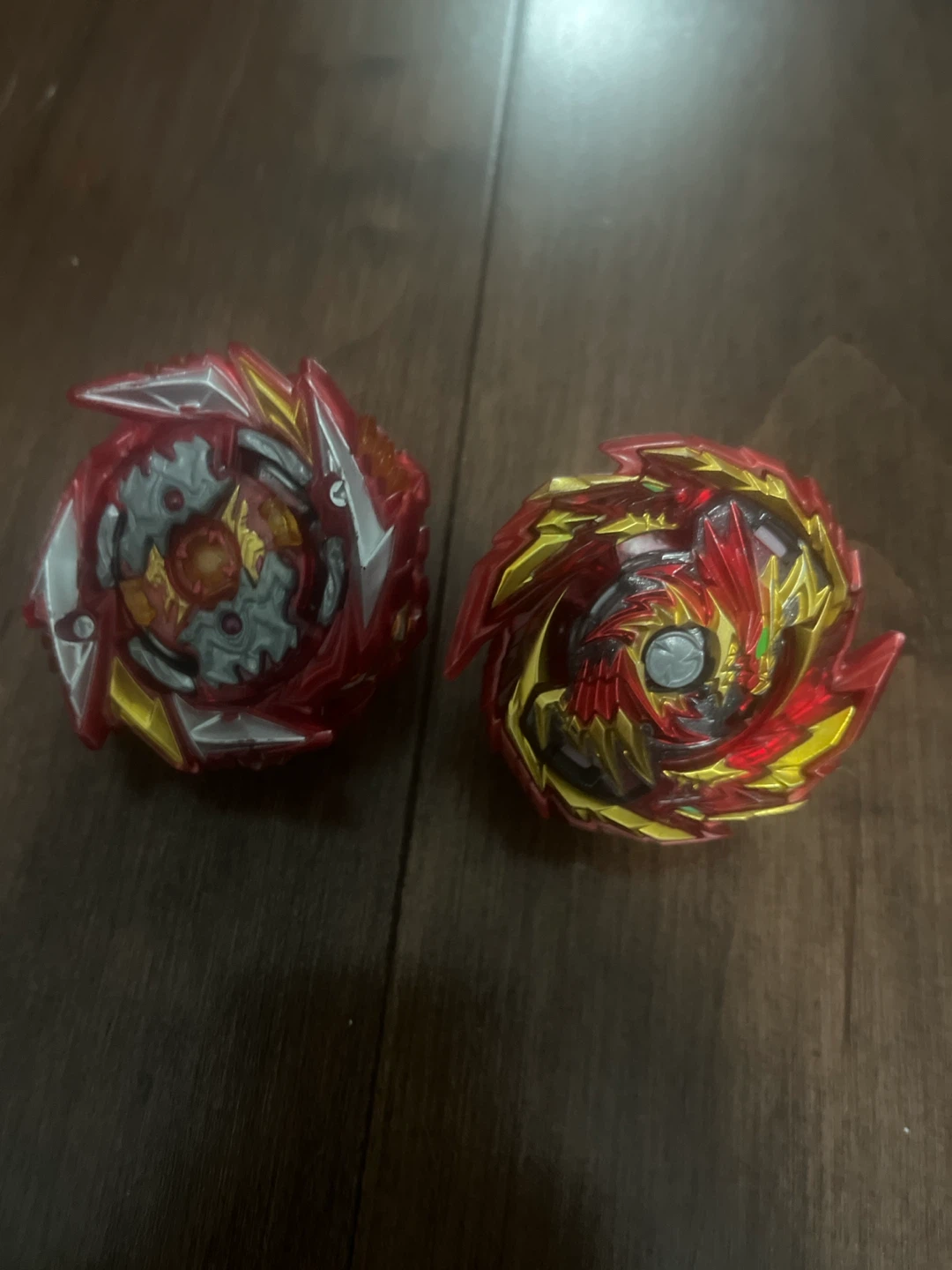 9 Takara Tomy Beyblade stock combos - photo 4