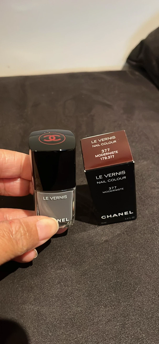 Chanel nail polish