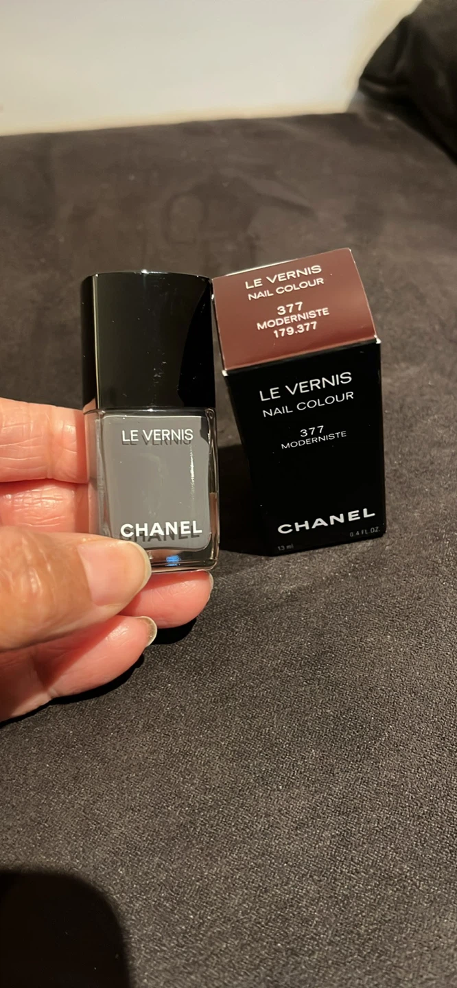 Chanel nail polish - photo 2