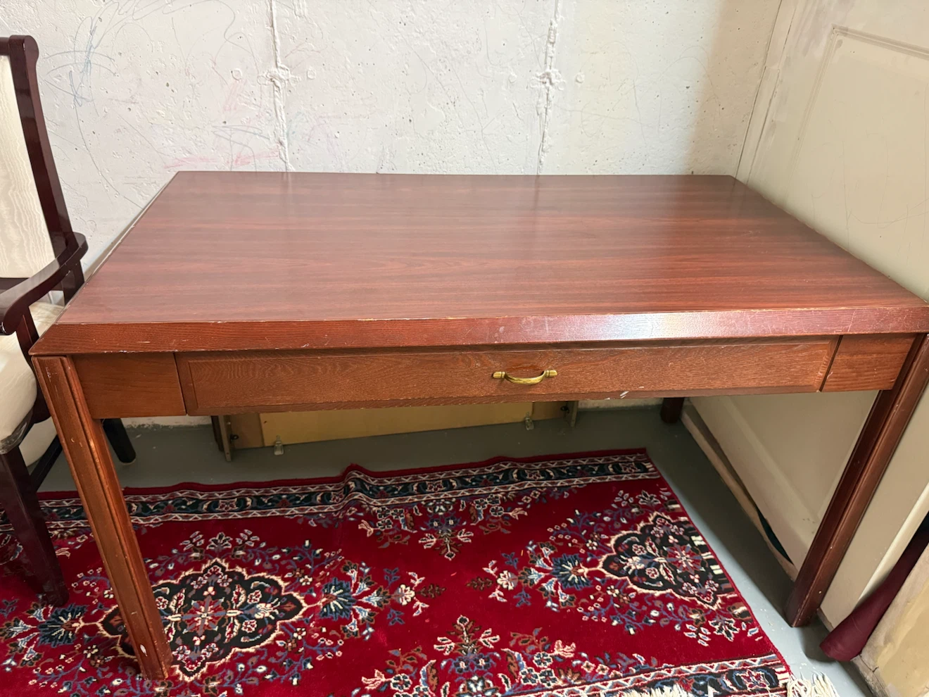 Manufacturer of wood furniture desk