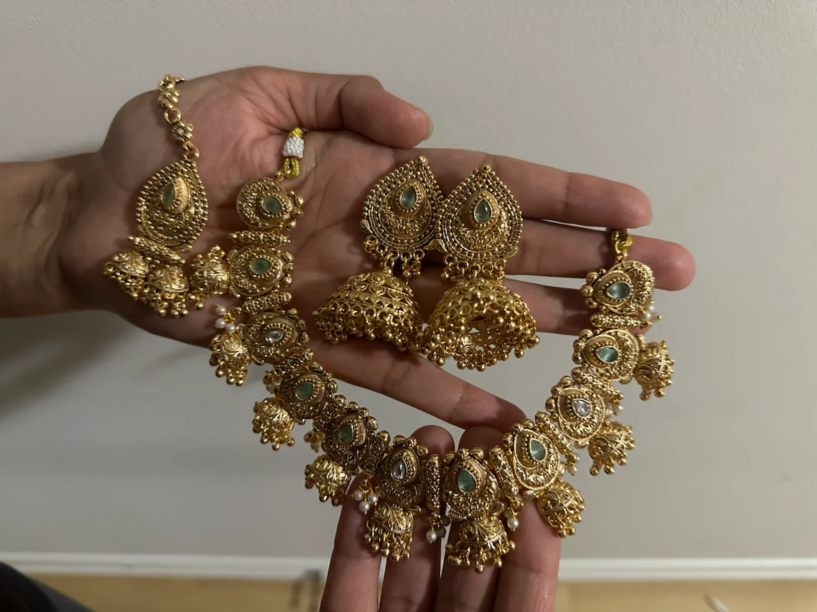 Gold Tone Indian Jewelry Set with Earrings and Tikka
