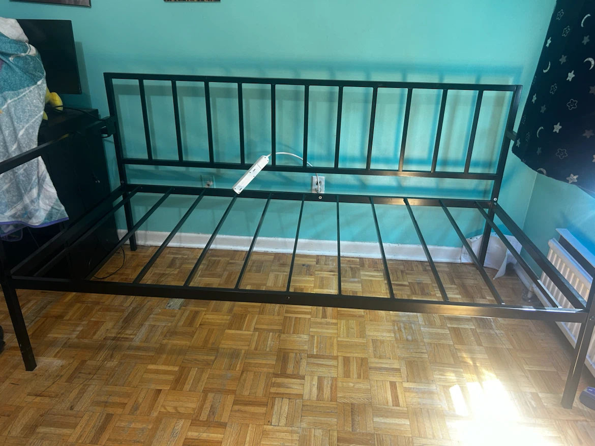 Trundle bed single to a queen - photo 2