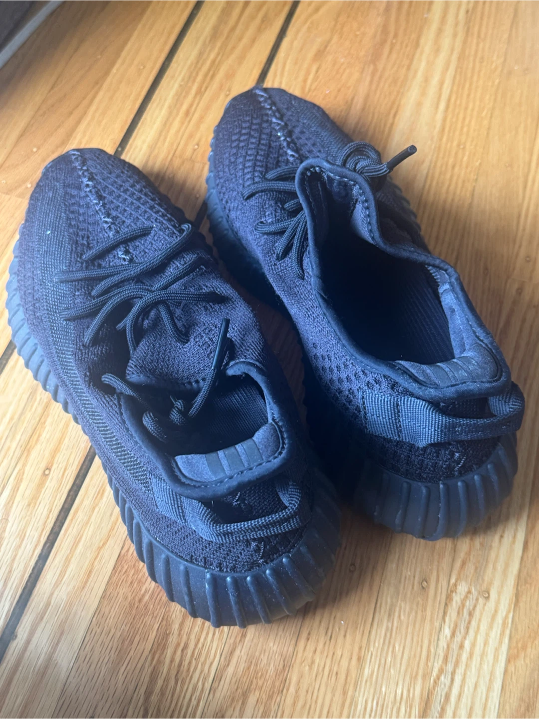 Adidas Yeezy Boost 350 V2 Core Black - photo 2