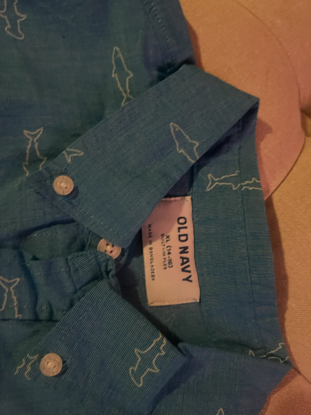 Old Navy Shark Print Short Sleeve Button-Up Shirt XL - photo 2