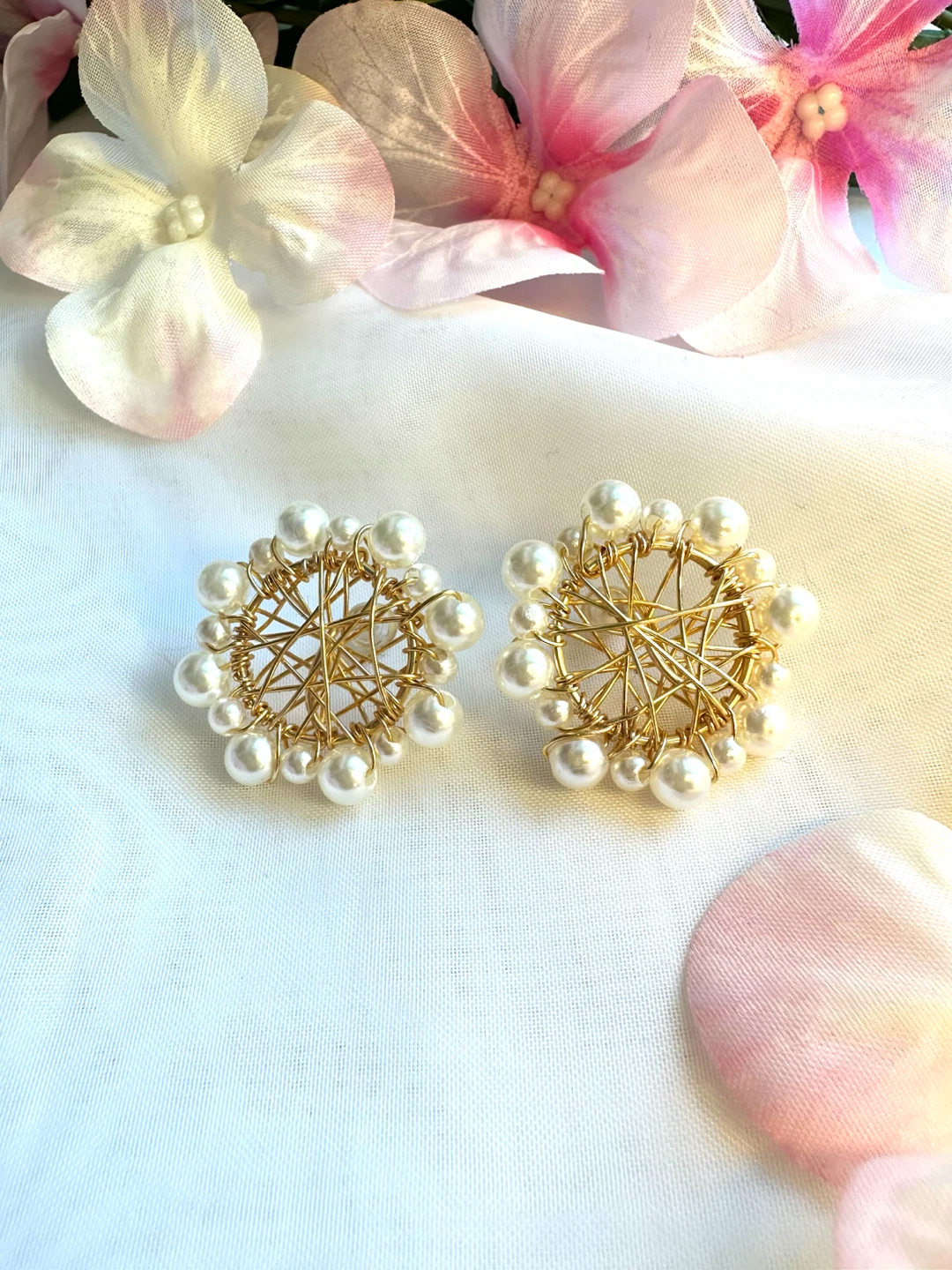 Broche de perla - @jennferrersuarez