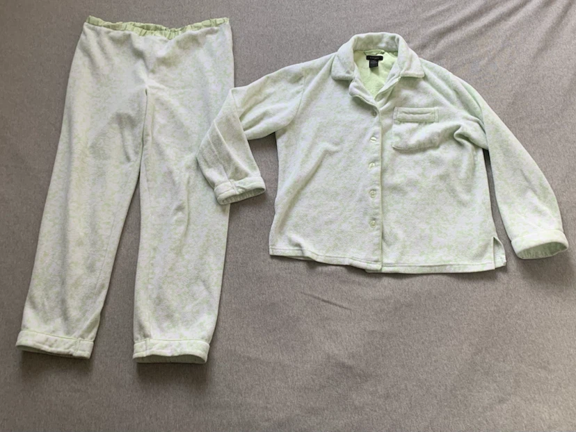 La Lingerie Fleece Pajama Set ~ Medium Top/Small Bottoms