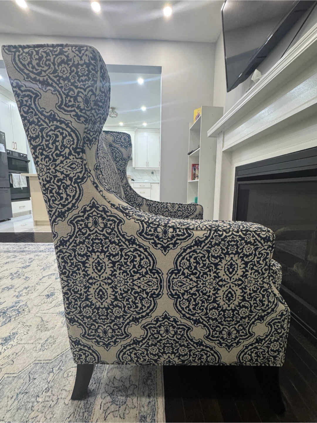 Wingback Armchair - Blue & White Damask Pattern - photo 5