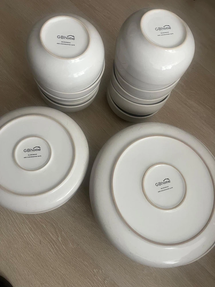 GBhome White Dinnerware Set - Plates and Bowls