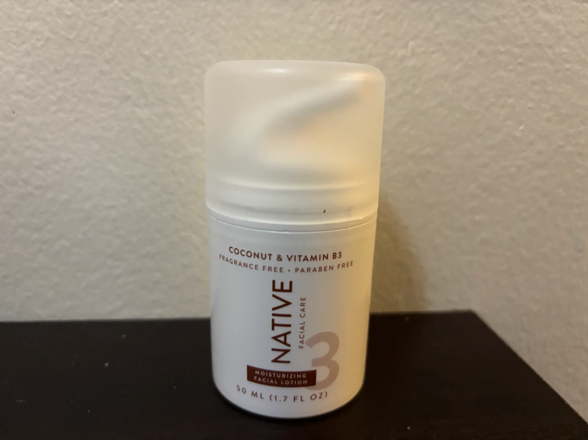 NEW-Native Moisturizing Facial Lotion Coconut & Vitamin B3 50ml