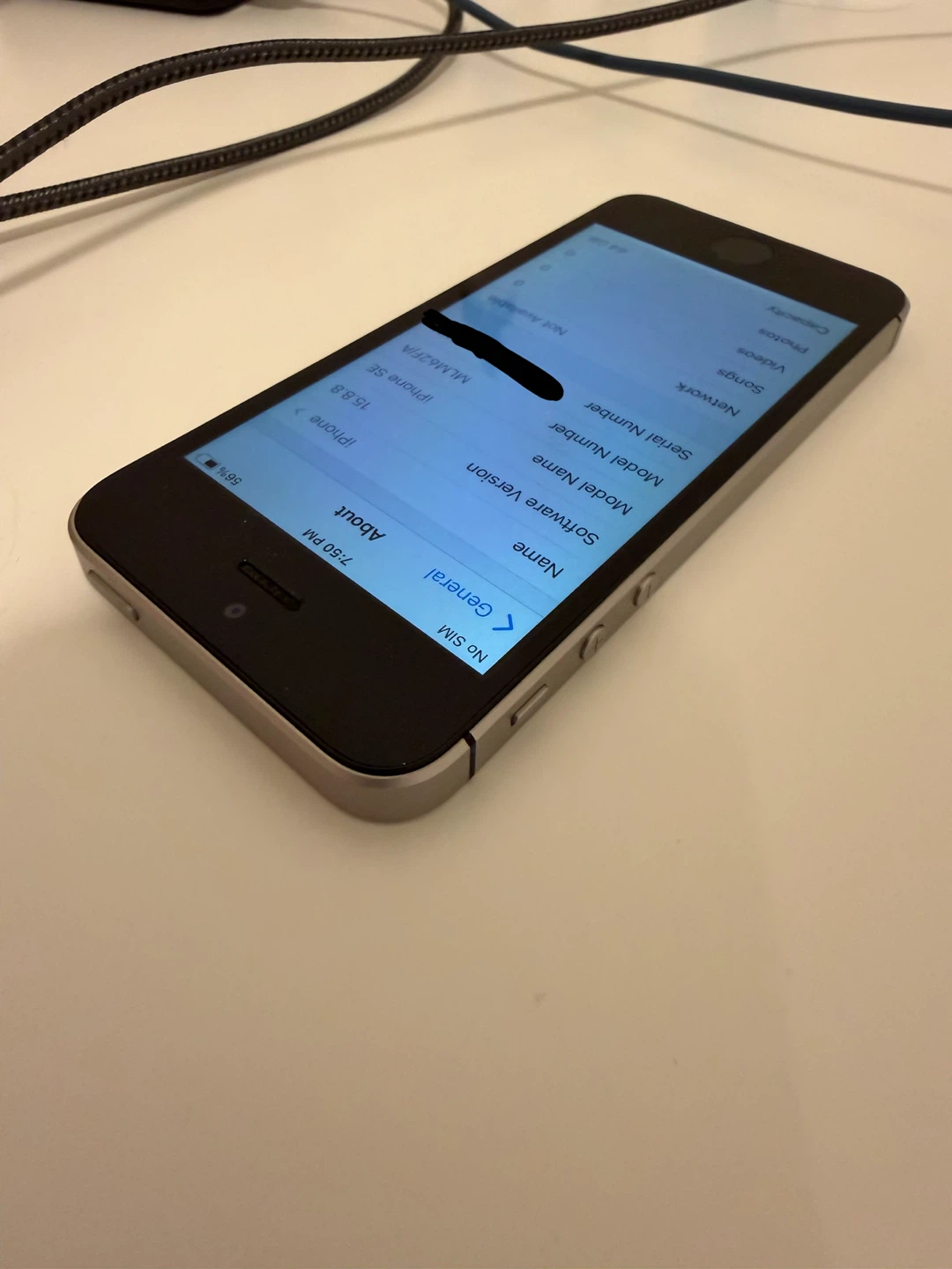 Apple iPhone SE 64GB - photo 3