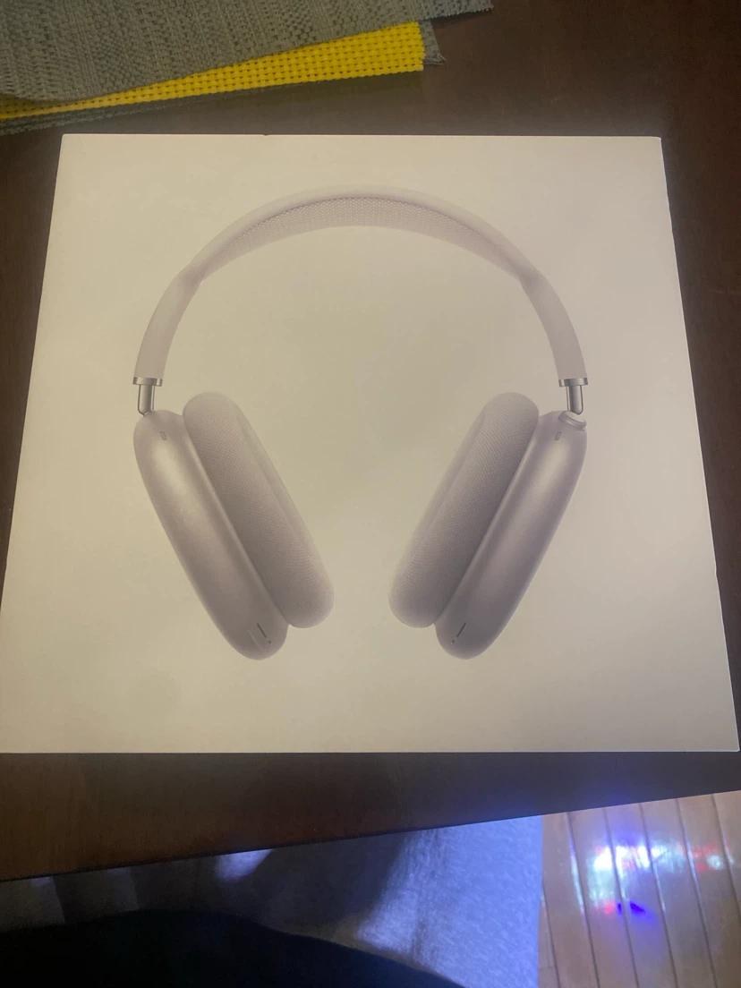 Apple AirPods Max Silver with White Headband
