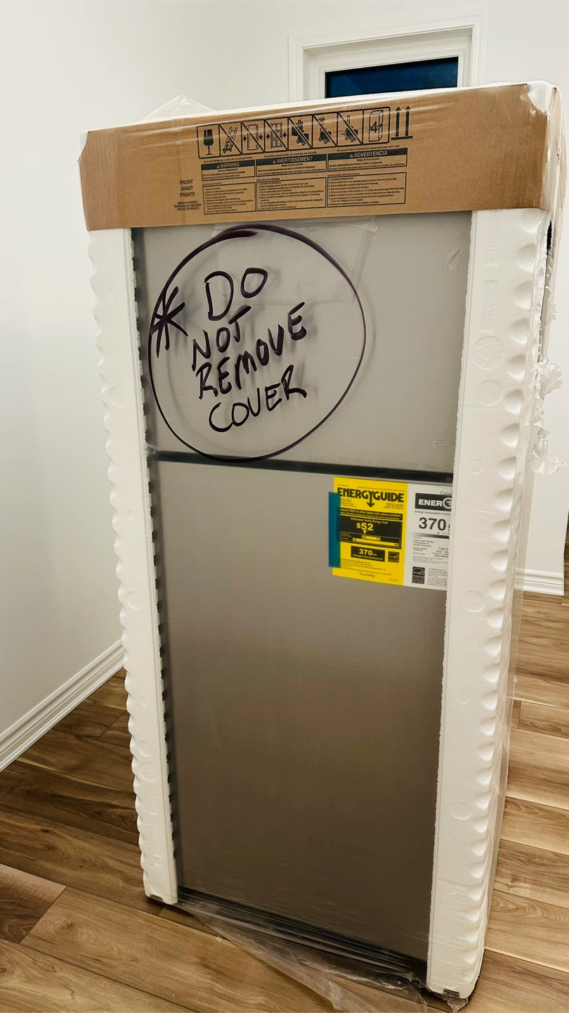 Whirlpool WRT148F ZDM Refrigerator - photo 2
