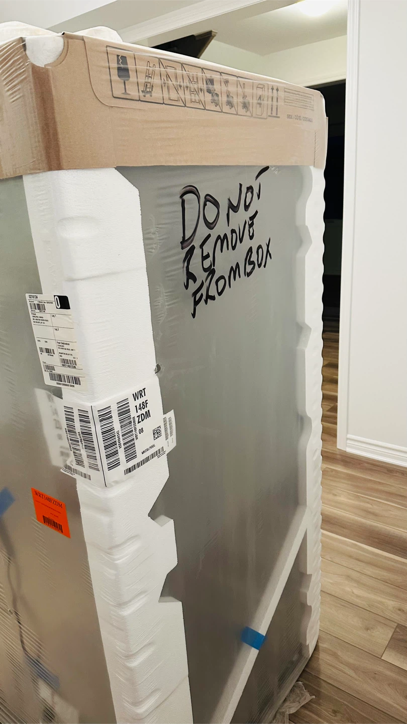 Whirlpool WRT148F ZDM Refrigerator - photo 3