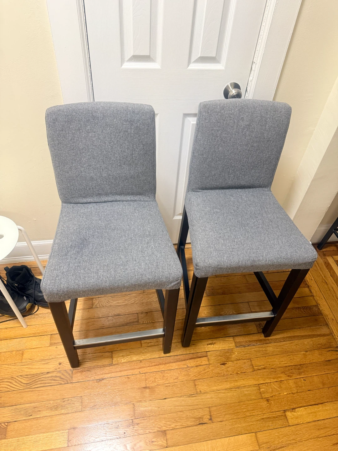 Set of 2 Gray Upholstered Bar Stools