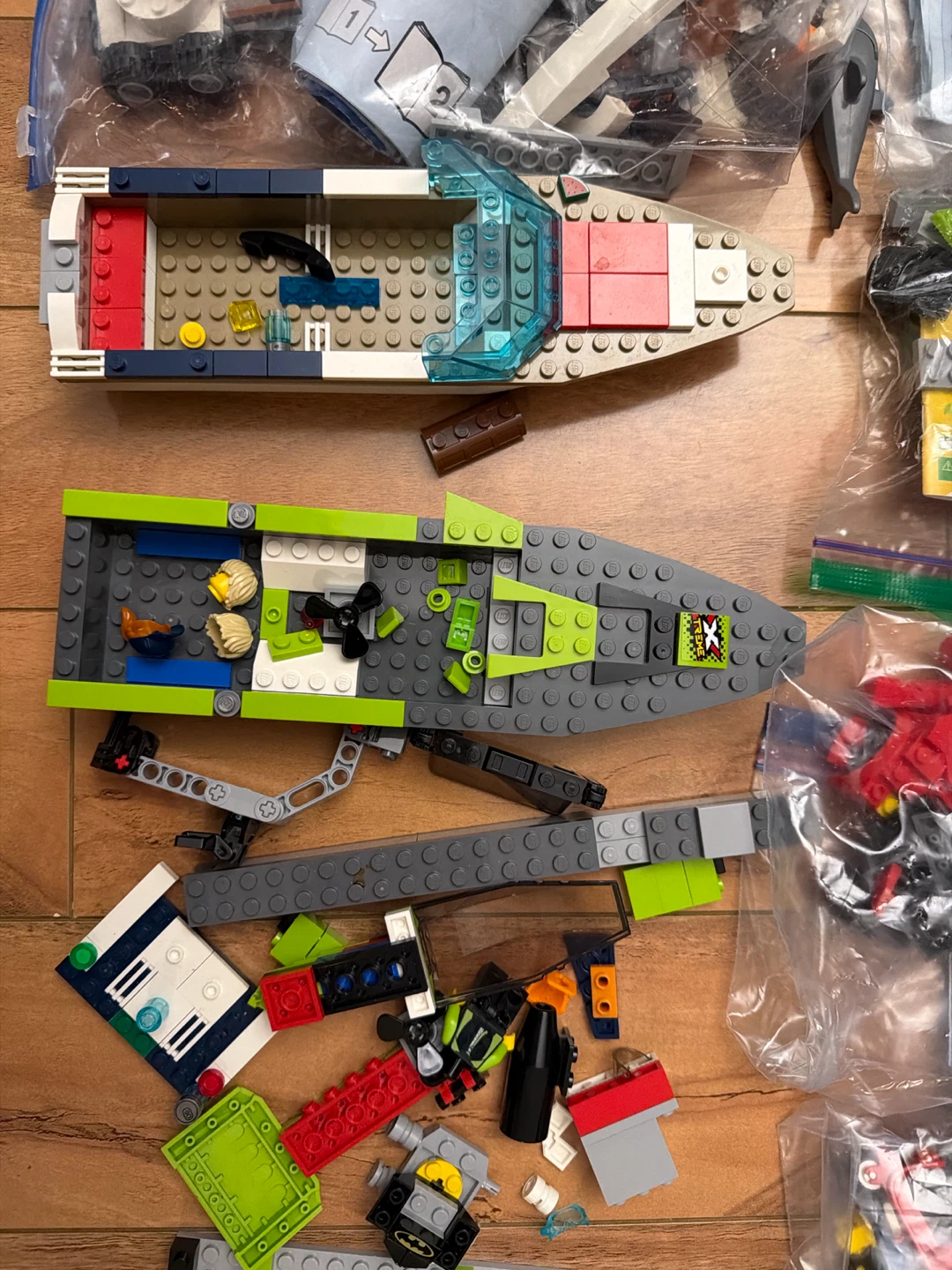 LEGO Lot – Mixed Pieces, Partial Builds - photo 3