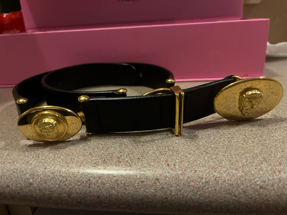 Istante Black Leather Belt with Medusa Buckle