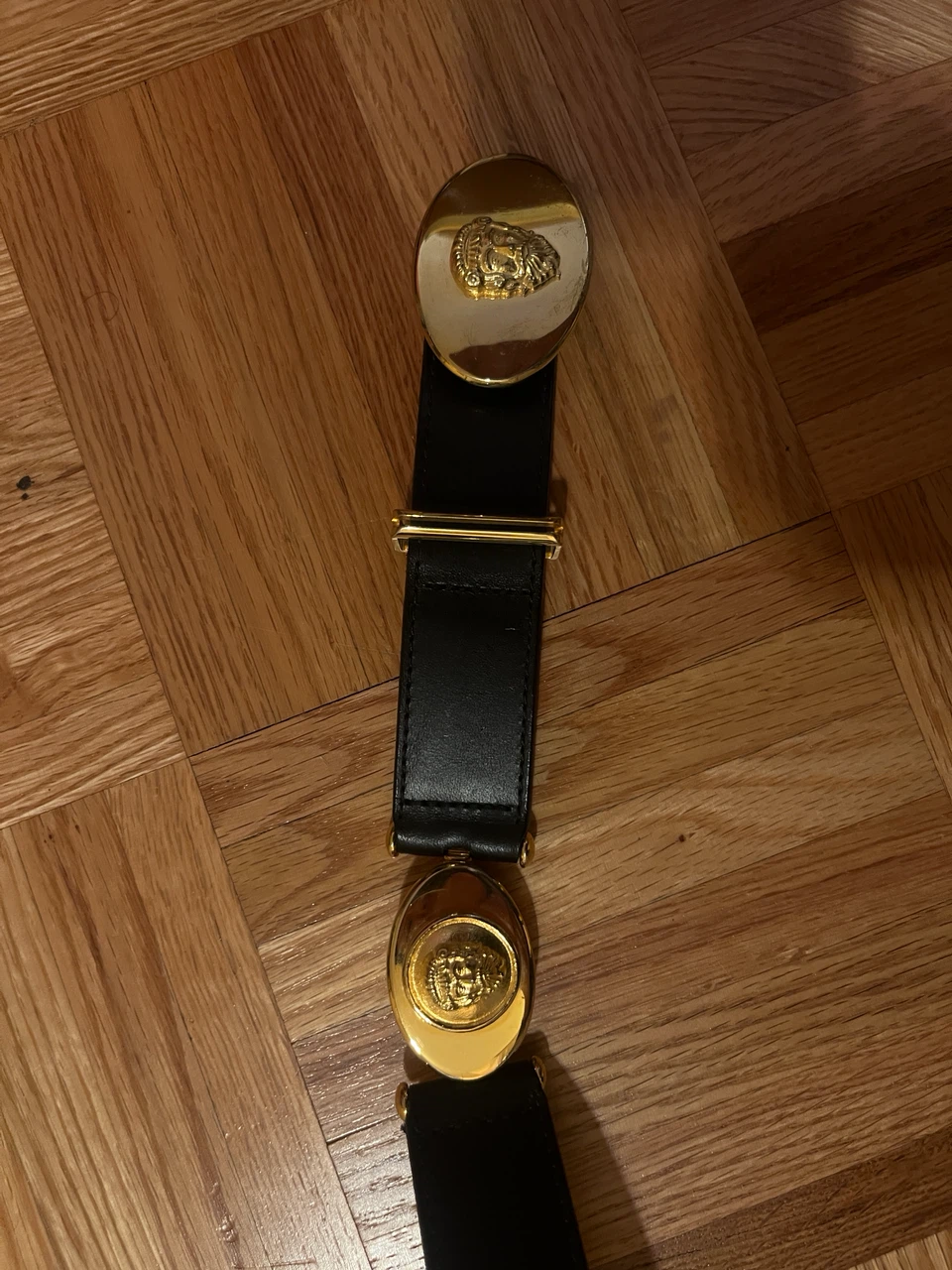 Istante Black Leather Belt with Medusa Buckle - photo 3