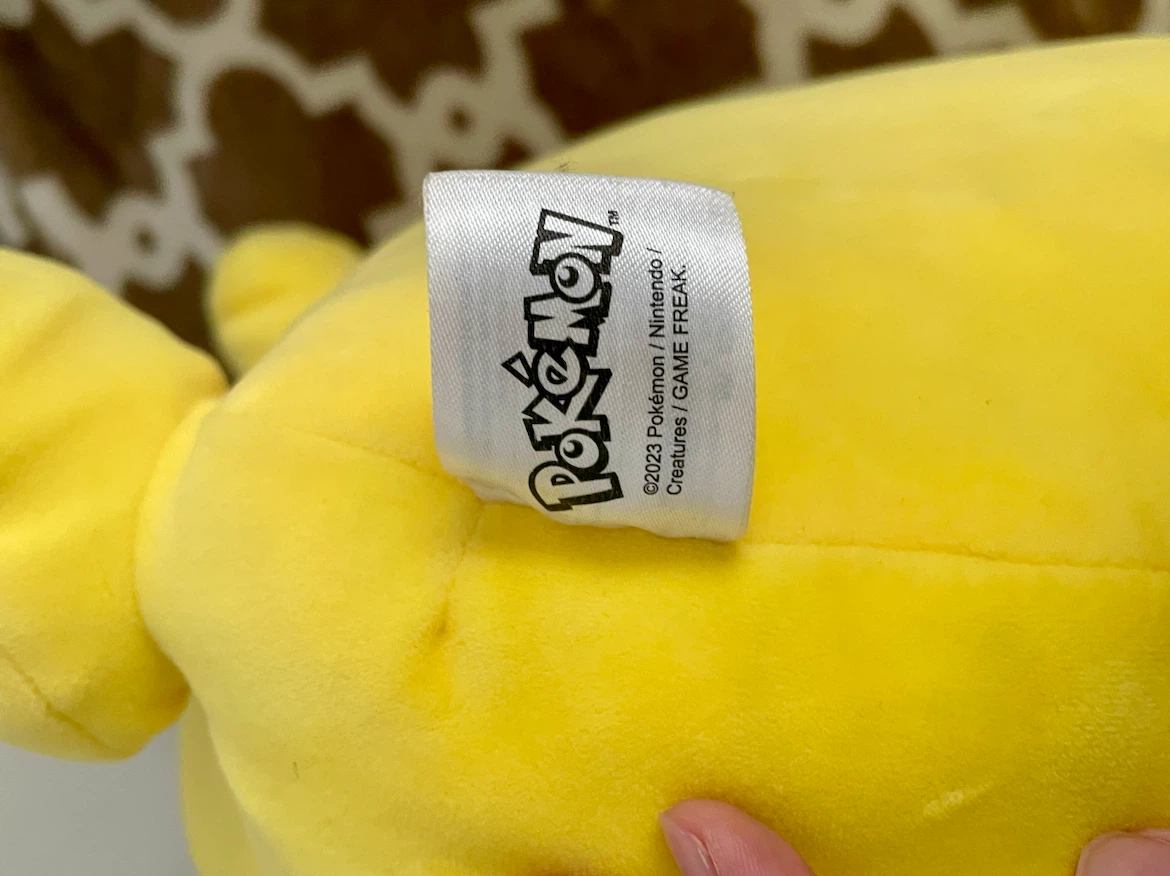 Sleeping pikachu plush - photo 4
