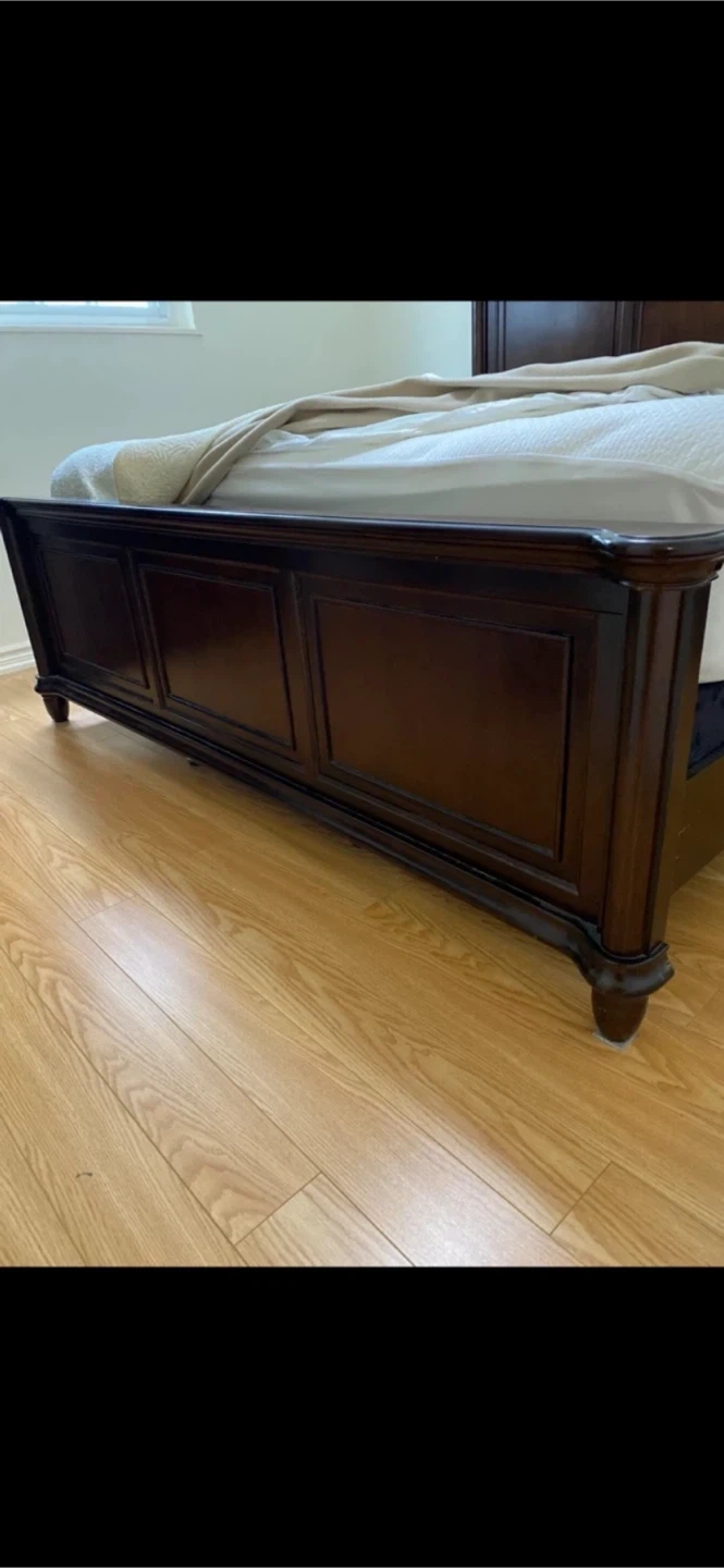 Dark Wood King Size Mattress And Bed Frame with Nightstands - photo 4
