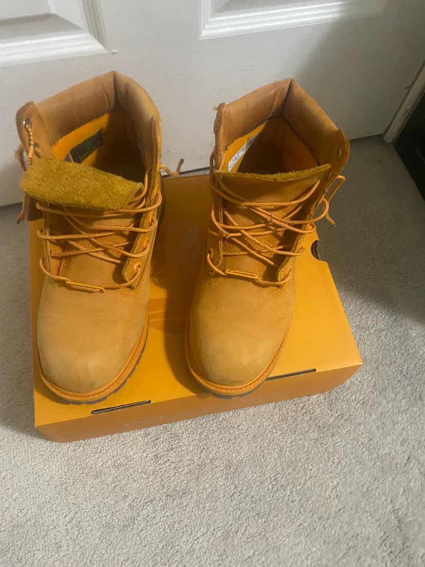 Timberland 6-Inch Premium Waterproof Boots - Size 6 Youth