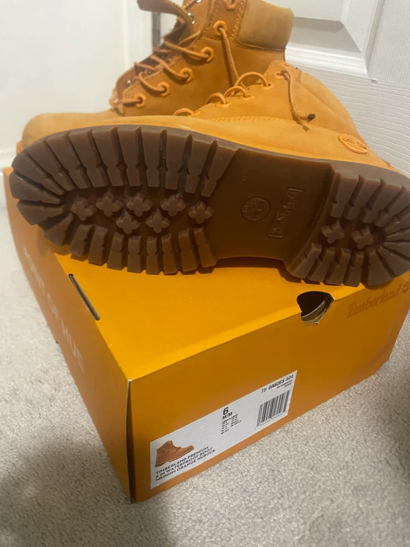 Timberland 6-Inch Premium Waterproof Boots - Size 6 Youth - photo 5