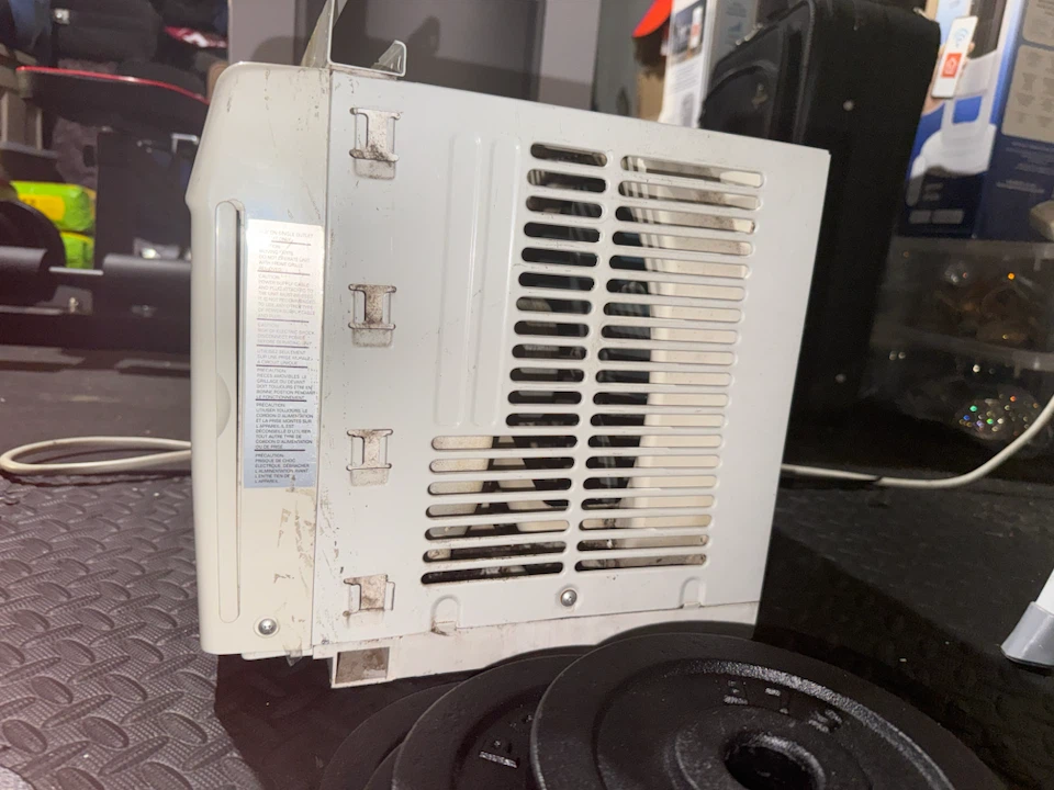 Danby Window Air Conditioner - photo 3
