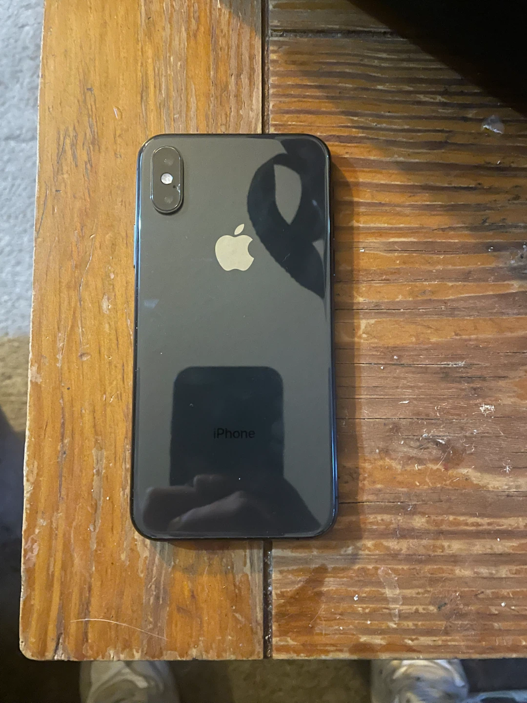 iPhone XS - photo 2