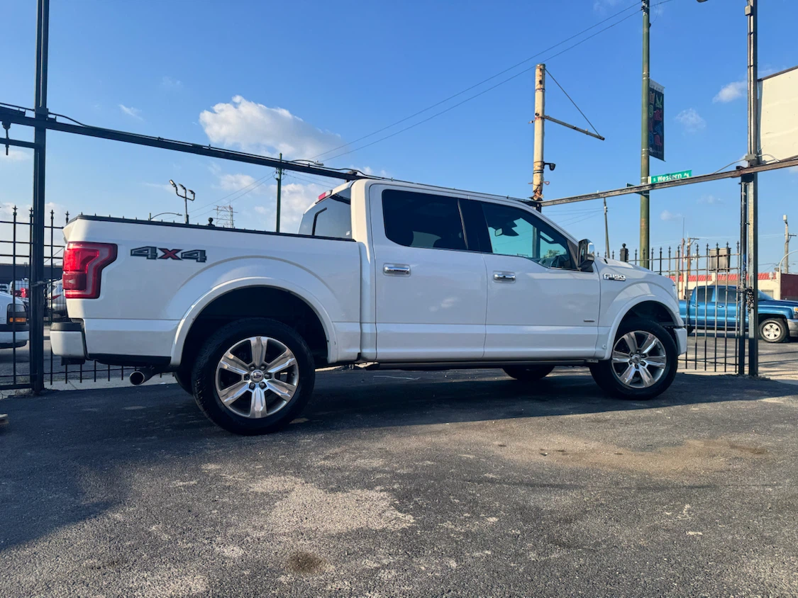 2015 White Ford F-150 Platinum Crew Cab Pickup Truck - photo 2