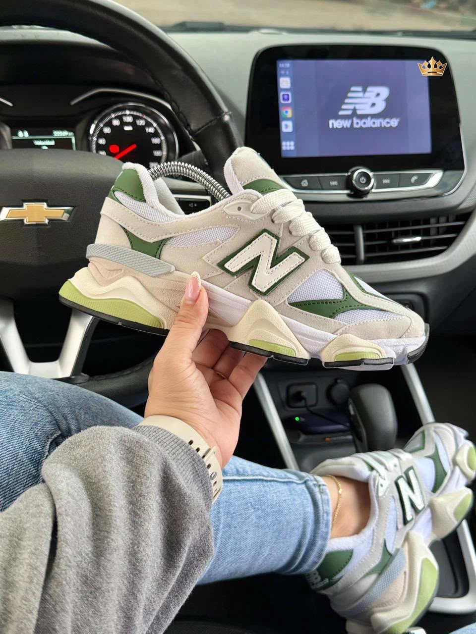 New Balance 9060 Sneakers - Cream/Green