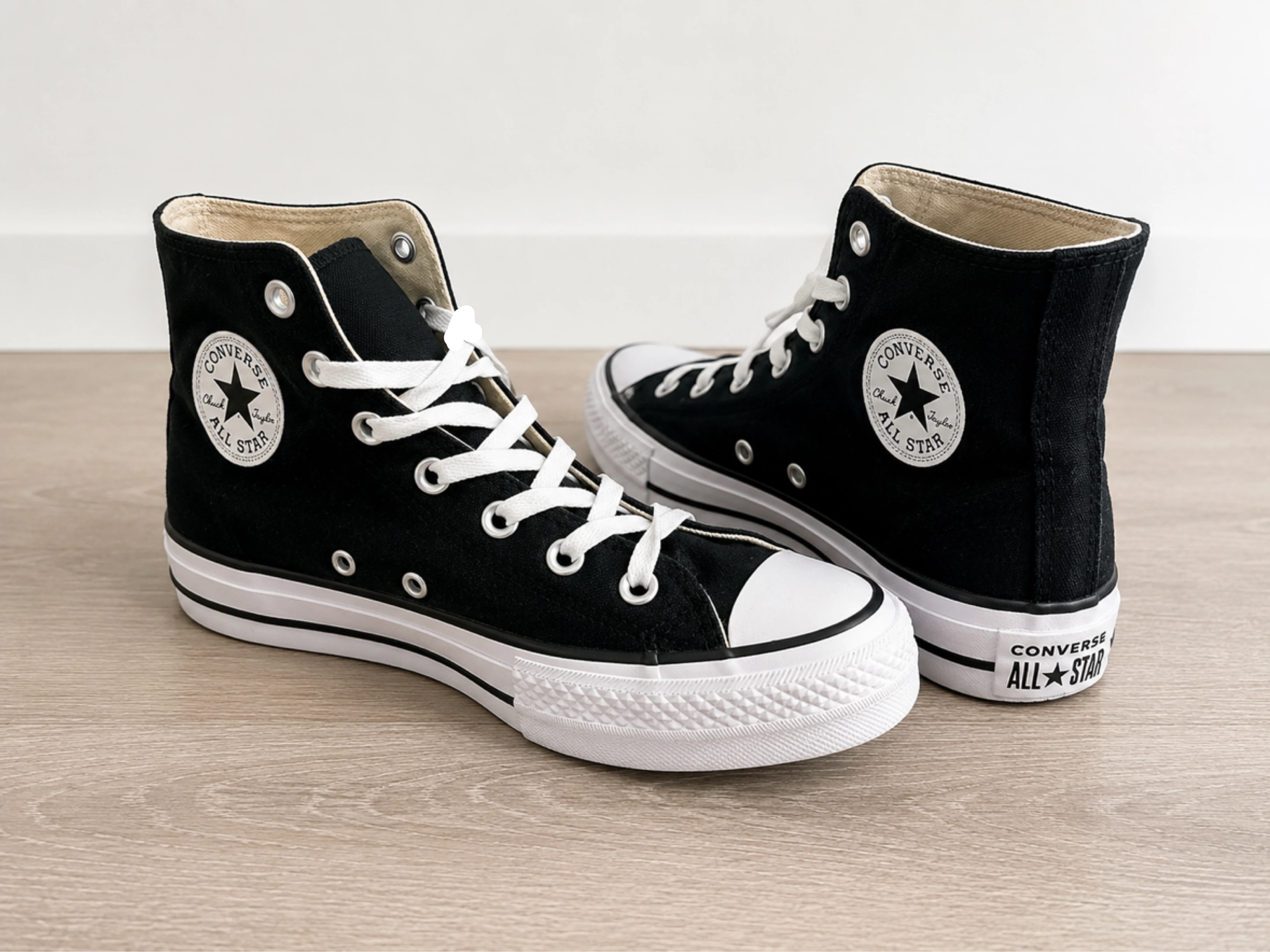 Converse Chuck Taylor All Star High Top Sneakers