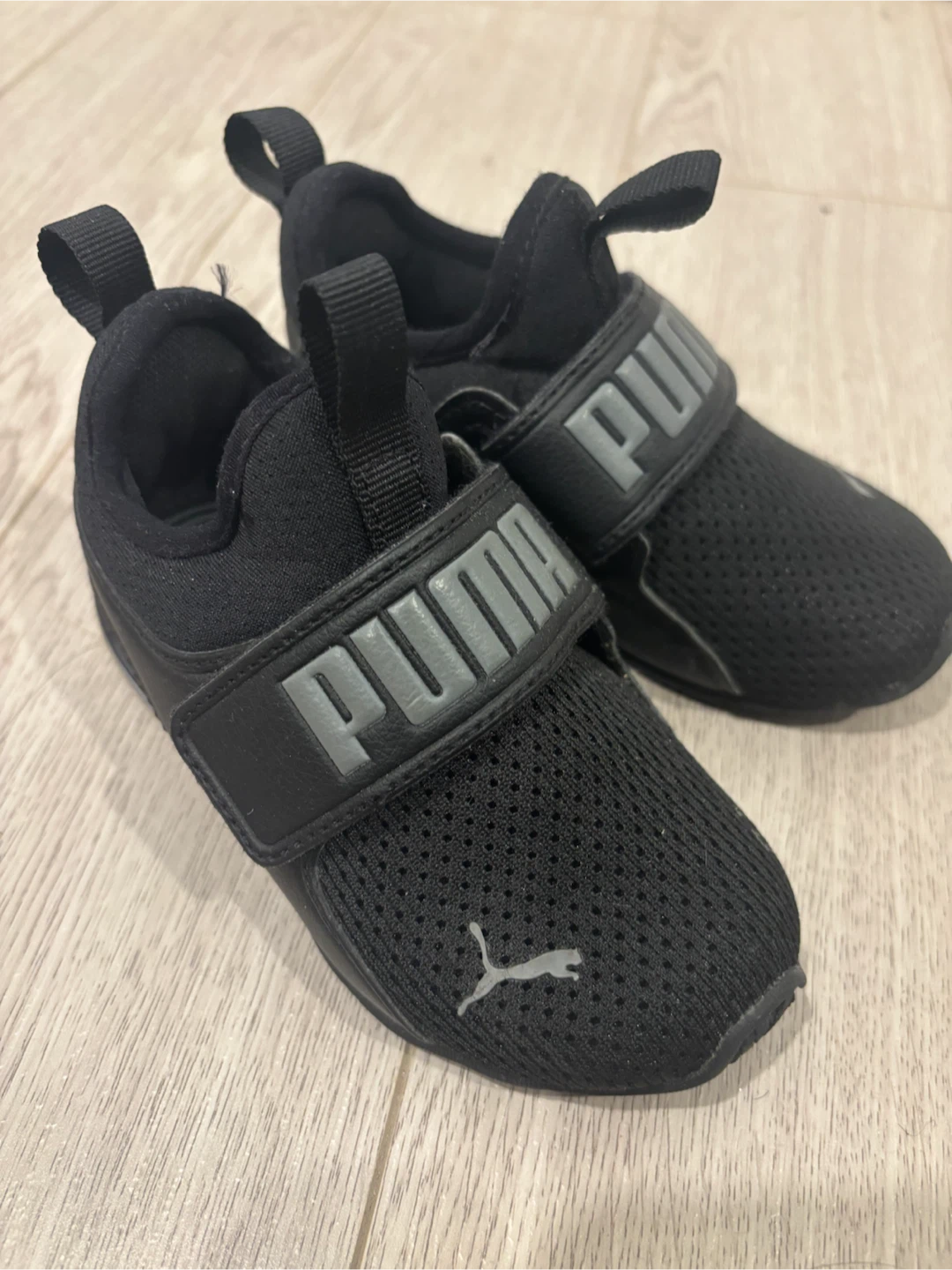 Puma Kids Sneakers – Black – Size 7 (Canada) / UK 6 - photo 2