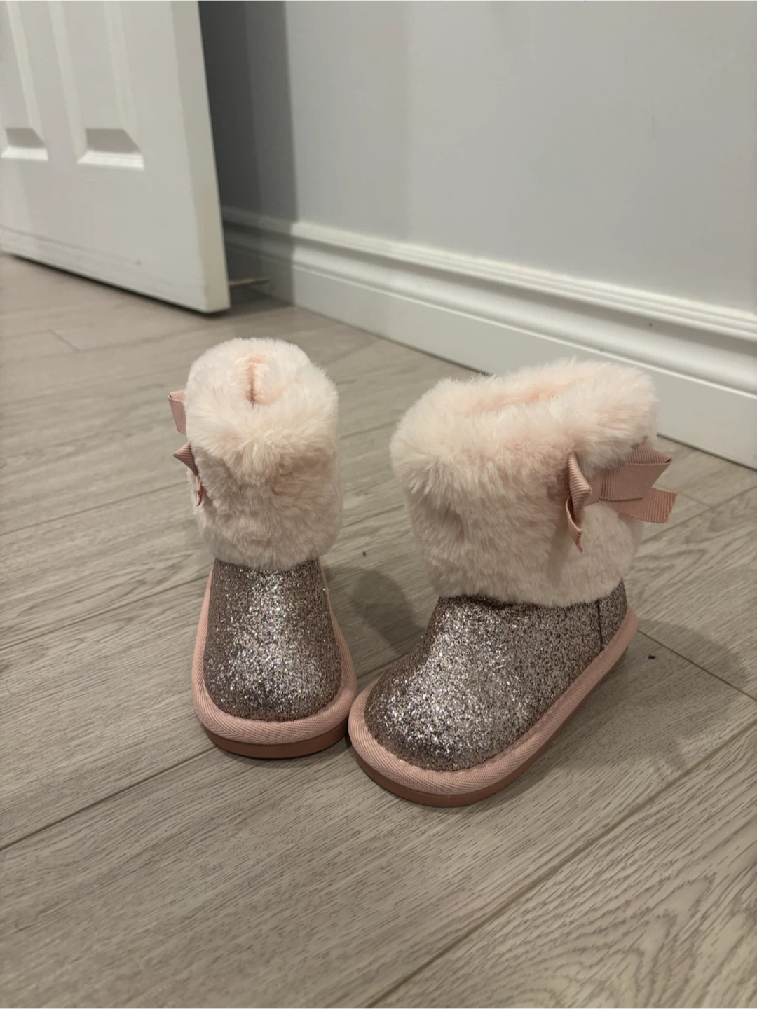 Joe Fresh Girls Glitter Winter Boots – Size 6 - photo 2
