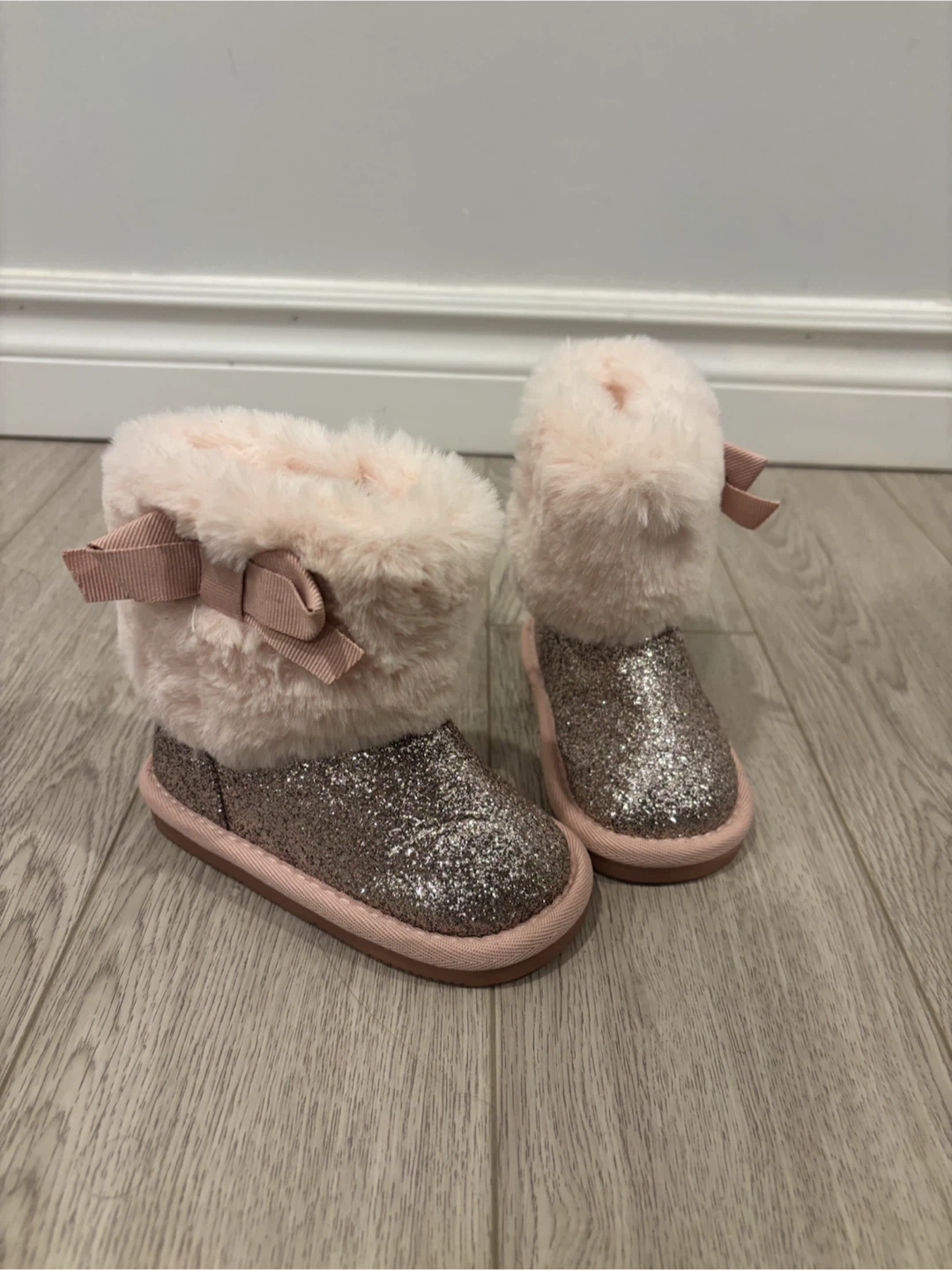 Joe Fresh Girls Glitter Winter Boots – Size 6 - photo 3