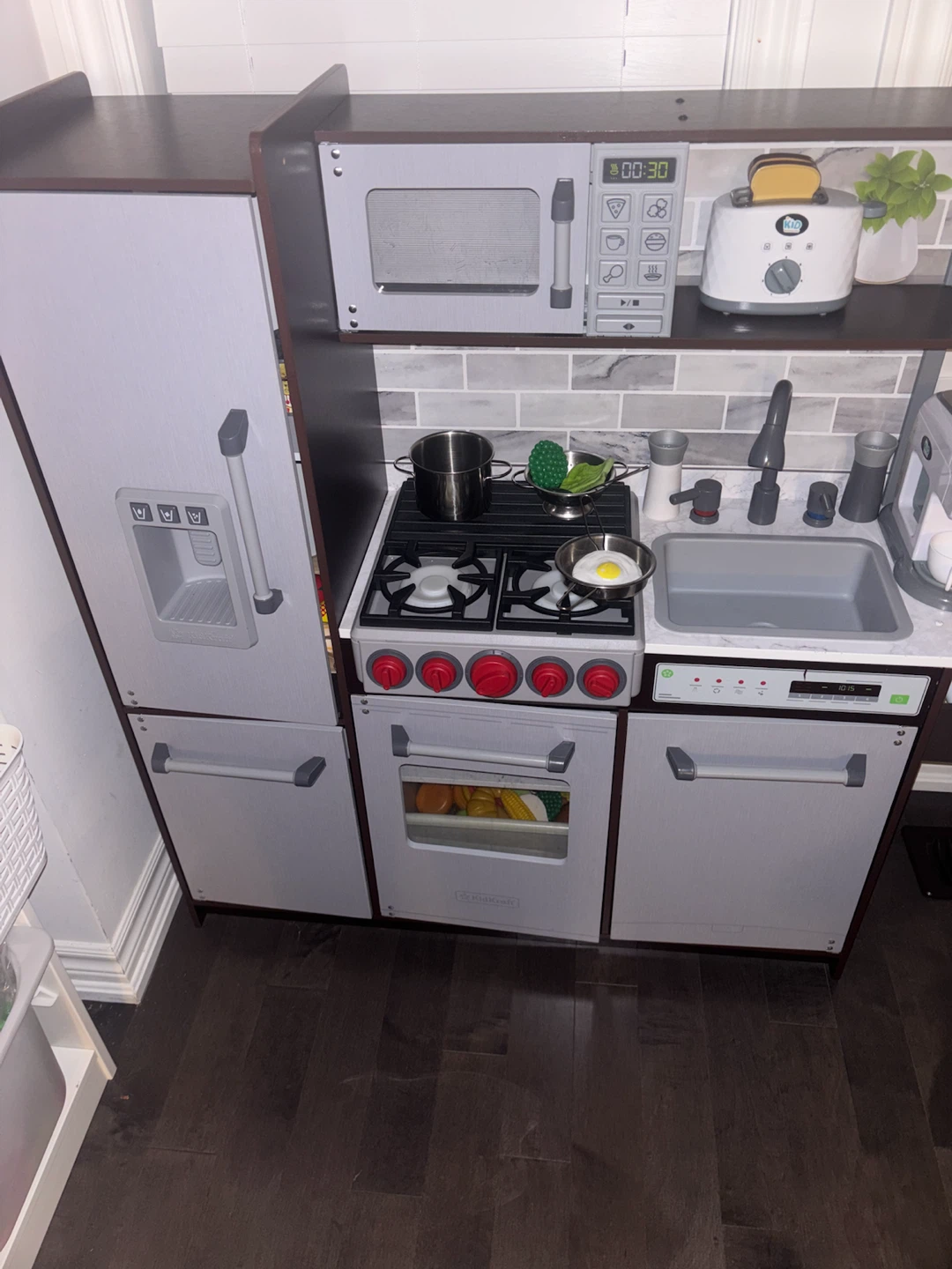 KidKraft Wooden Play Kitchen with Accessories - photo 5