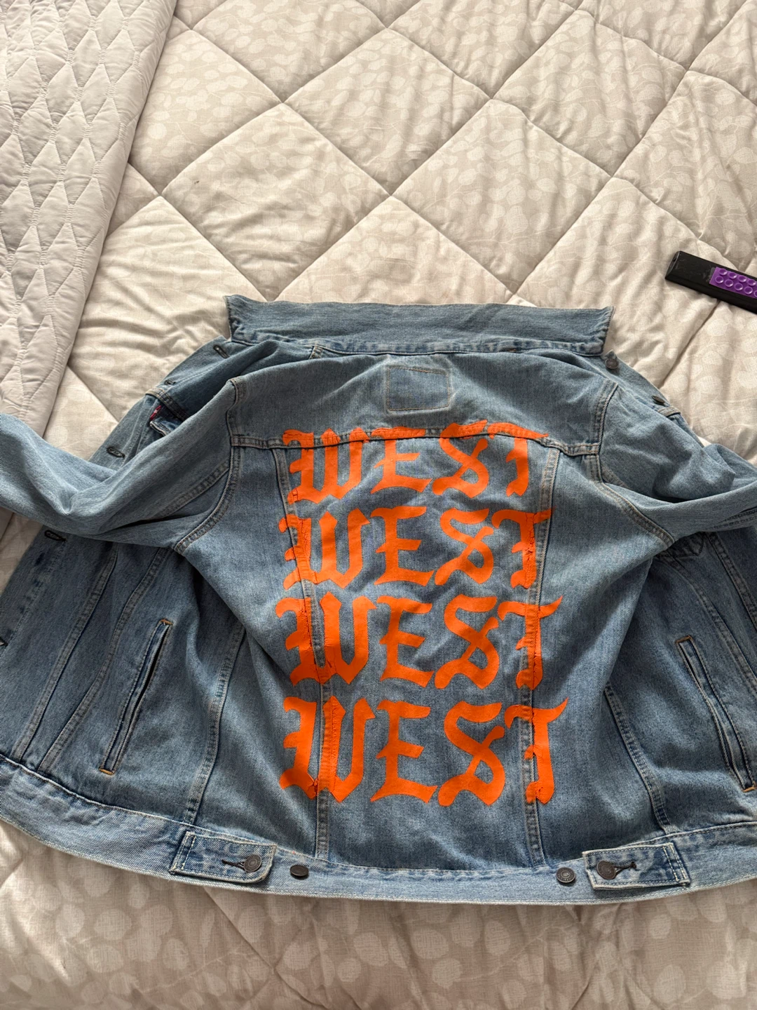 Levi's Denim Jacket with Orange West Print - photo 4