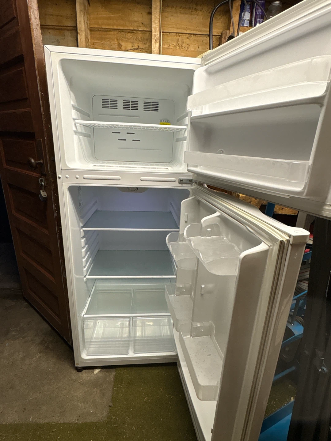 🥕Frigidaire Refrigerator - photo 2