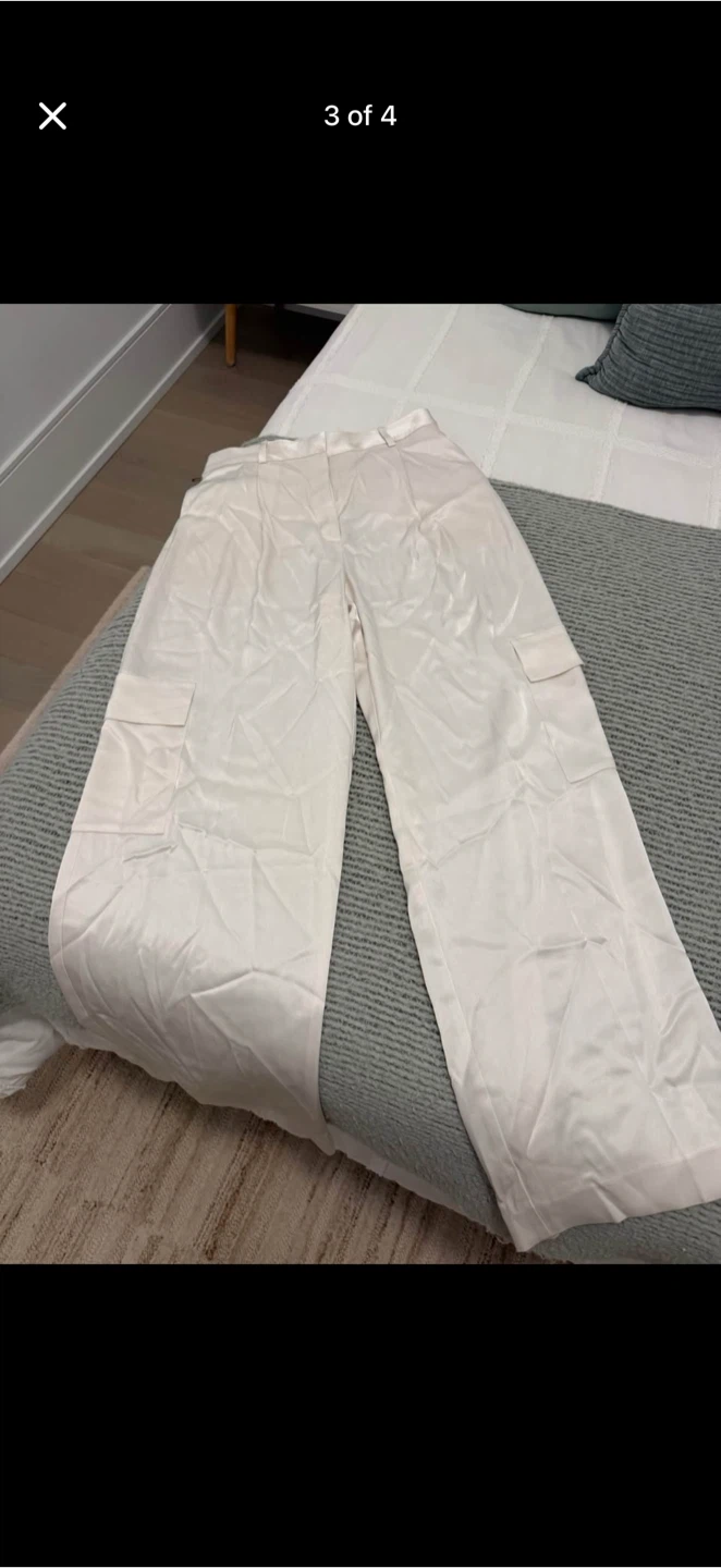 Aritzia Cream Cargo Pants - photo 3