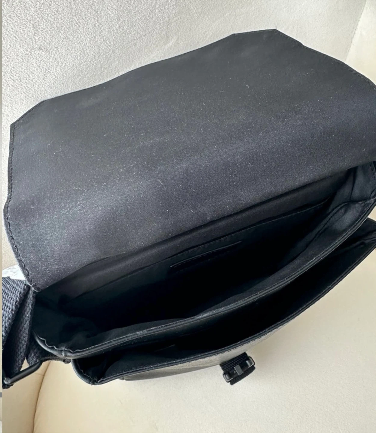 NEW! Fossil Leather Messenger Bag - photo 3