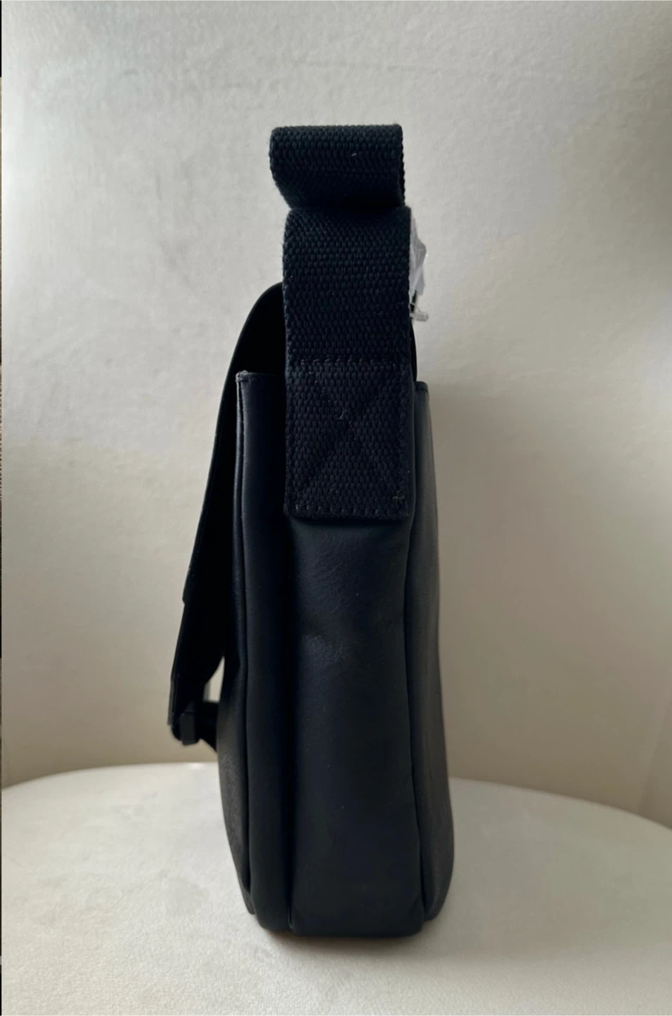 NEW! Fossil Leather Messenger Bag - photo 5