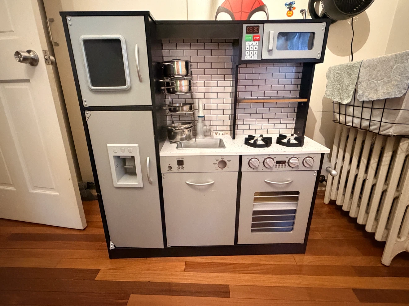 KidKraft Wooden Play Kitchen - photo 2