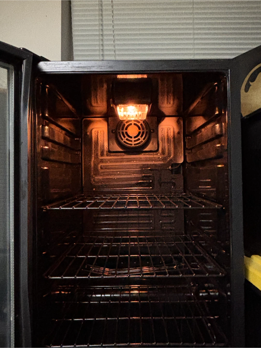 Danby Beverage Fridge - photo 2