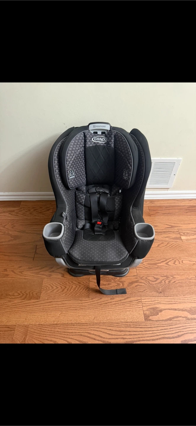 Graco Extend2Fit CarSeat - Expires 2029 April - photo 3