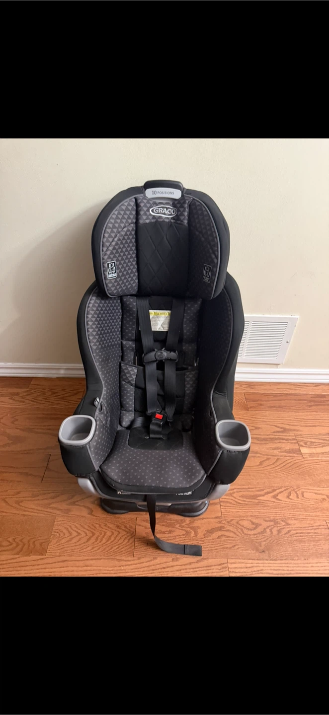 Graco Extend2Fit CarSeat - Expires 2029 April - photo 4